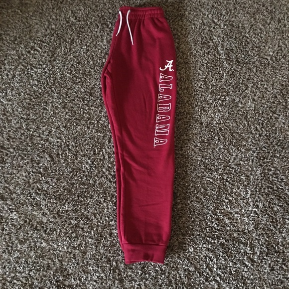 Joggers or sweatpants very good to use - Picture 3 of 4